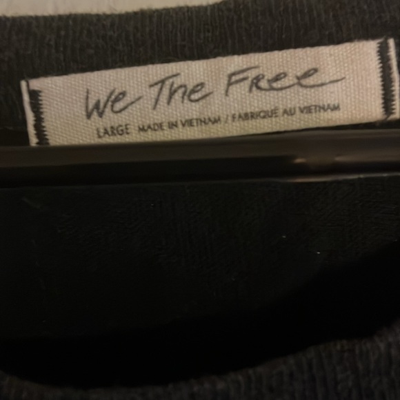 Free People oversized cold shoulder tee - Picture 4 of 6